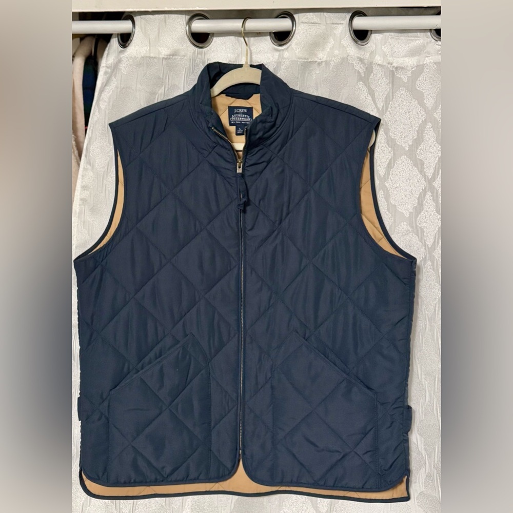 Like New Condition J Crew Men’s Outerwear Quilted Full Zip Vest Size Large